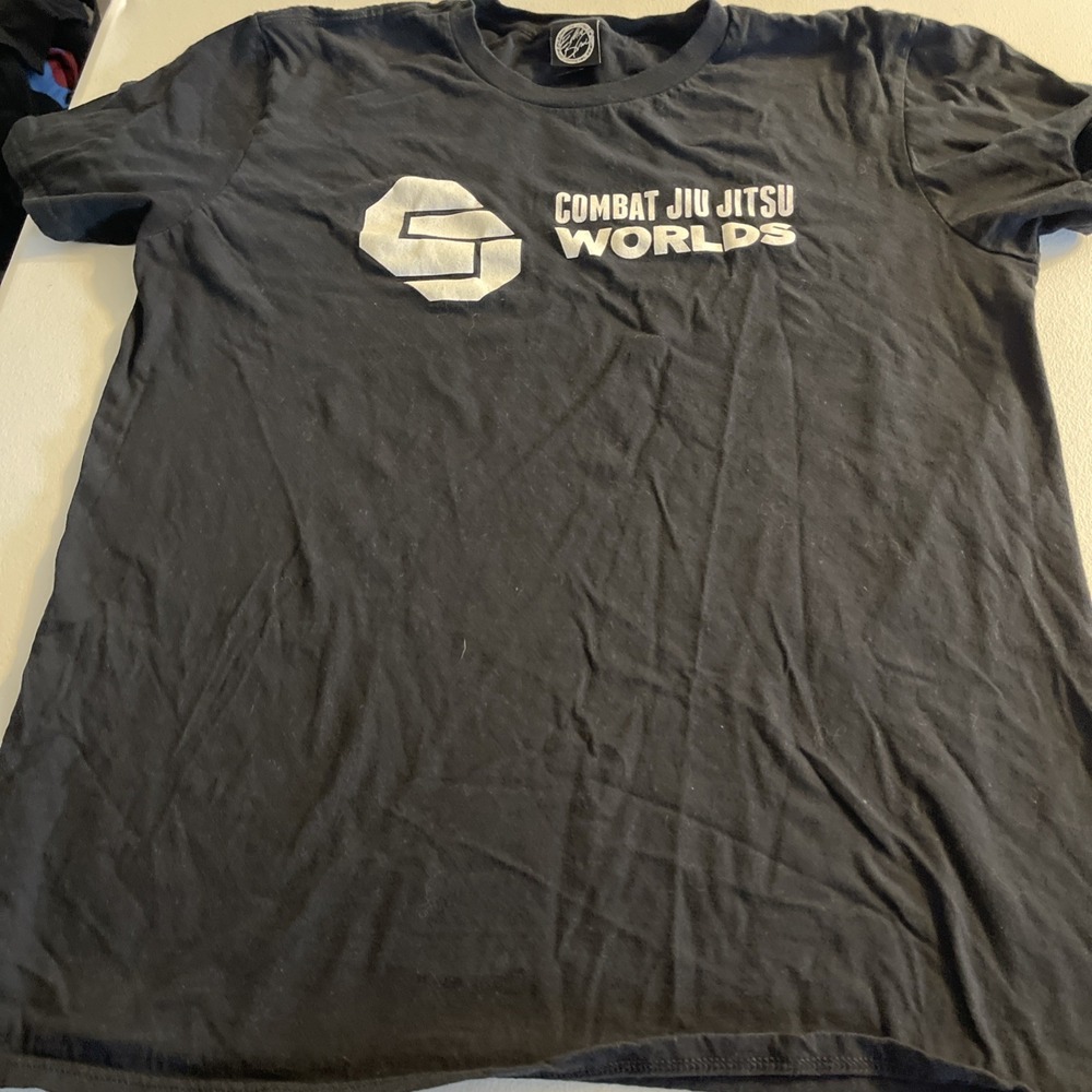 10th planet jiu jitsu Men Tshirt Size L Combat Jiu Jitsu World